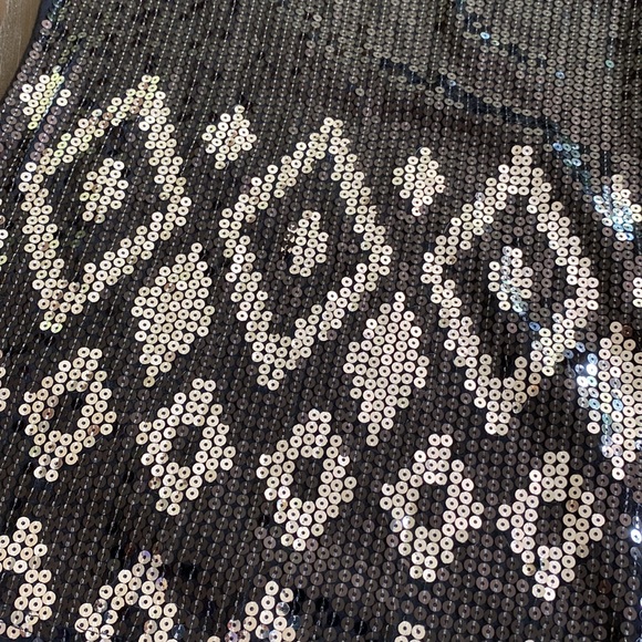 3/$20. Three tank tops sizes extra small, small and medium. - Picture 6 of 13